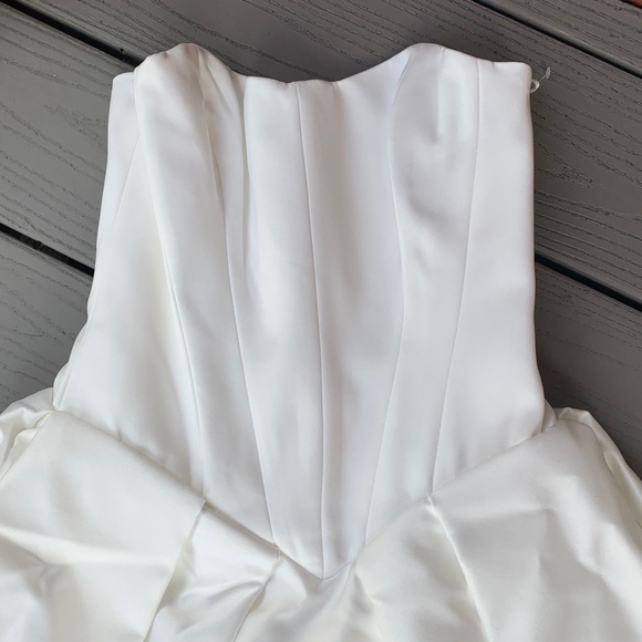 House of CB Noele Bow Strapless Satin Minidress - Picture 3 of 14